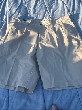 Men's Pleated Casual Golf Shorts in Khaki Preppy Country Club Coastal Size 36”